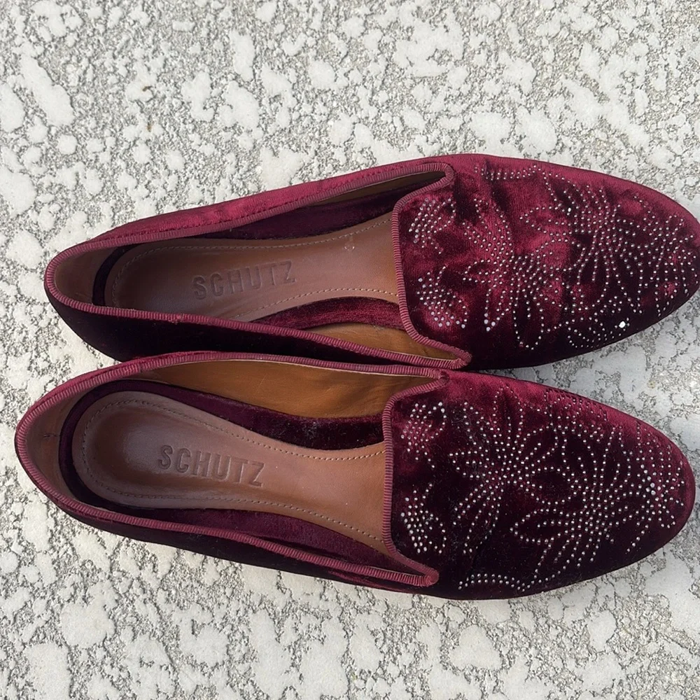 Schutz Burgundy Velvet Loafers Size 6 B Studded Slip On Flats Preppy
